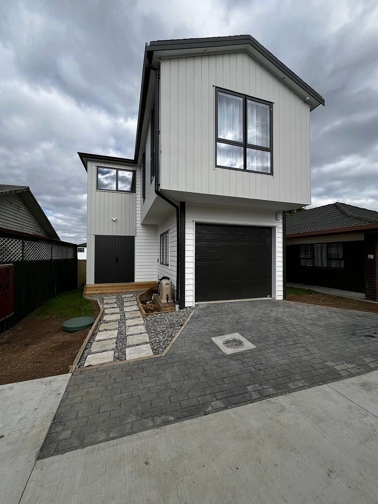2305168736 4 Bedroom, 3 Bathroom